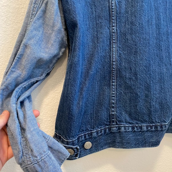 Levi's 2 Tone Denim and Cotton Jean Jacket - Picture 9 of 10